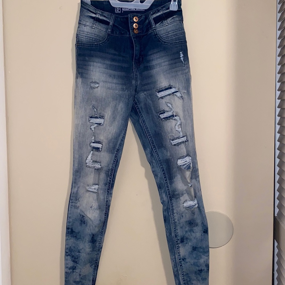 Ripped Skinny Jeans